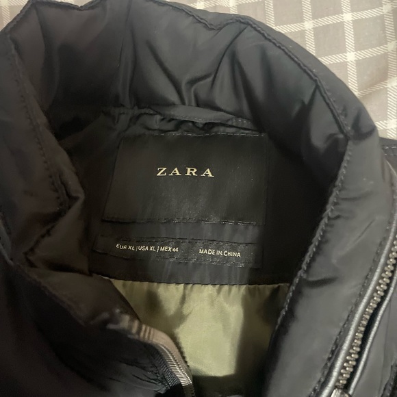 Mens Zara Vest - Picture 2 of 2